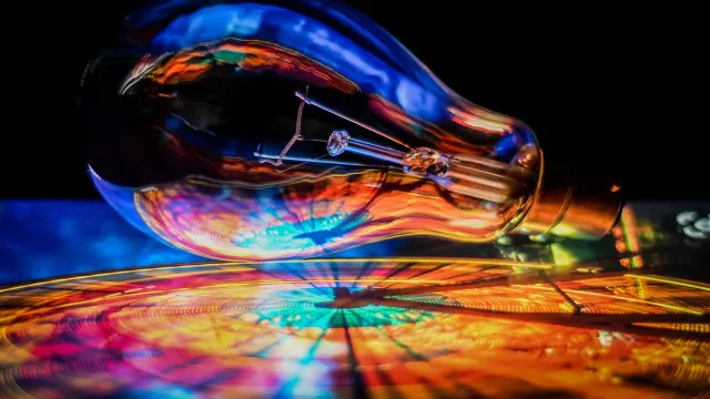 sozdayte-osveshchennuyu-atmosferu-proektirovanie-i-ustanovka-umnogo-osveshcheniya-pod-klyuch